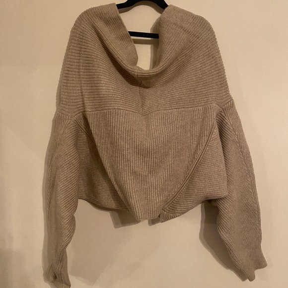 Commense Crosstop Sweatshirt - Picture 3 of 4